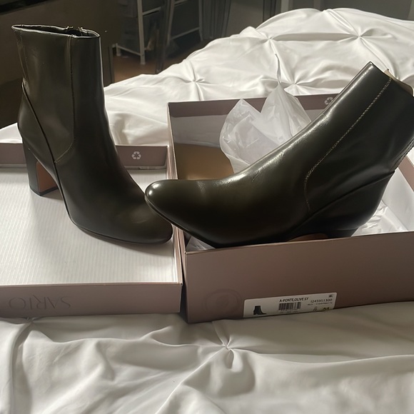 Franco Sarto olive ankle booties - Picture 3 of 6